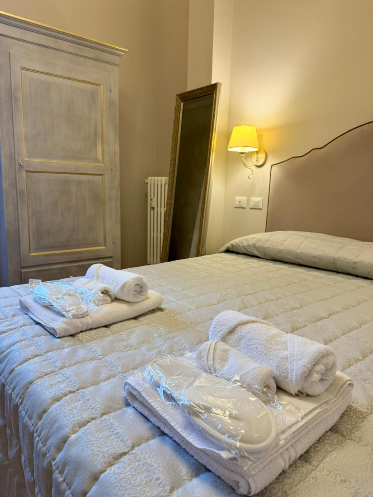La Boutique By Rjgal B&B Firenze Eksteriør billede